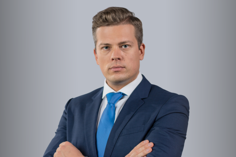 DLA Piper utworzyła stanowisko eksperta ekonomicznego. Do kancelarii dołączył dr Damian Kaźmierczak